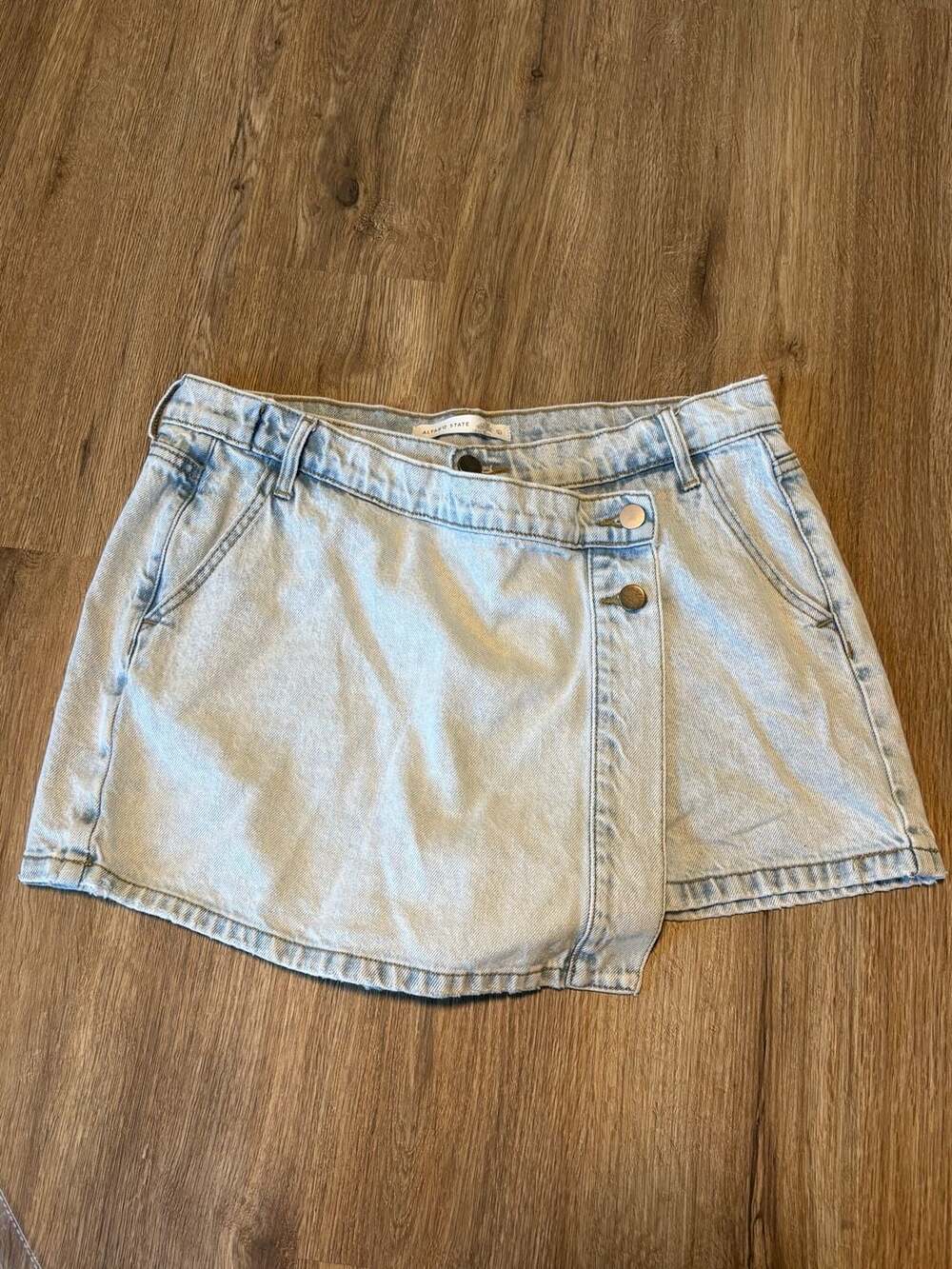 Altar'd State Denim Skort Women’s Size L Light Wash Wrap Shorts